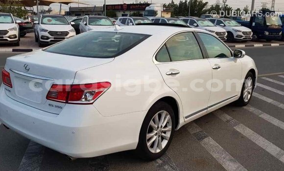 Acheter Import Voiture Lexus ES Blanc à Import - Dubai, Togo Acheter Import Voiture Lexus ES Blanc à Import - Dubai, Togo