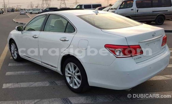 Acheter Import Voiture Lexus ES Blanc à Import - Dubai, Togo Acheter Import Voiture Lexus ES Blanc à Import - Dubai, Togo