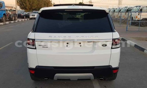 Acheter Import Voiture Land Rover Range Rover Blanc à Import - Dubai, Togo Acheter Import Voiture Land Rover Range Rover Blanc à Import - Dubai, Togo