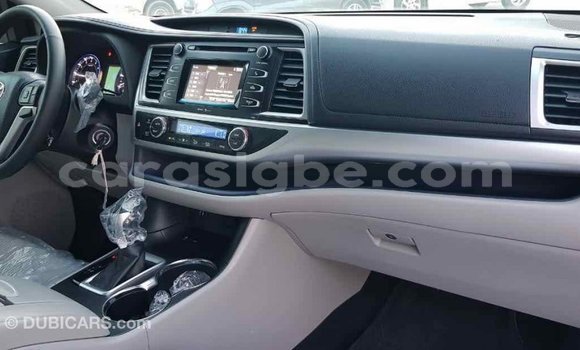 Acheter Import Voiture Toyota Highlander Autre à Import - Dubai, Togo Acheter Import Voiture Toyota Highlander Autre à Import - Dubai, Togo