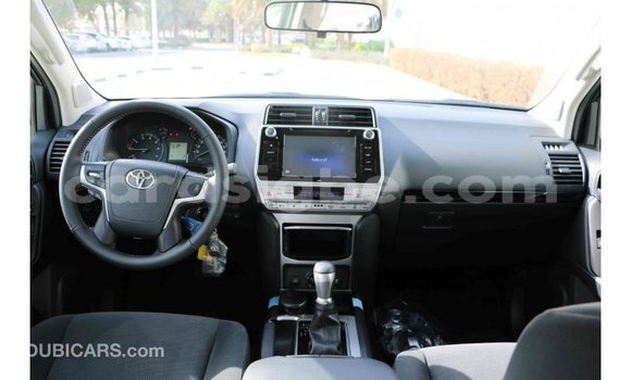 Acheter Import Voiture Toyota Prado Blanc à Import - Dubai, Togo Acheter Import Voiture Toyota Prado Blanc à Import - Dubai, Togo