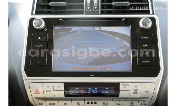 Acheter Import Voiture Toyota Prado Blanc à Import - Dubai, Togo Acheter Import Voiture Toyota Prado Blanc à Import - Dubai, Togo