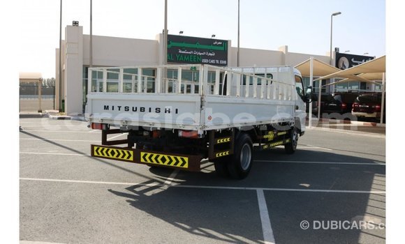 Acheter Import Utilitaire Mitsubishi L400 Blanc à Import - Dubai, Togo
