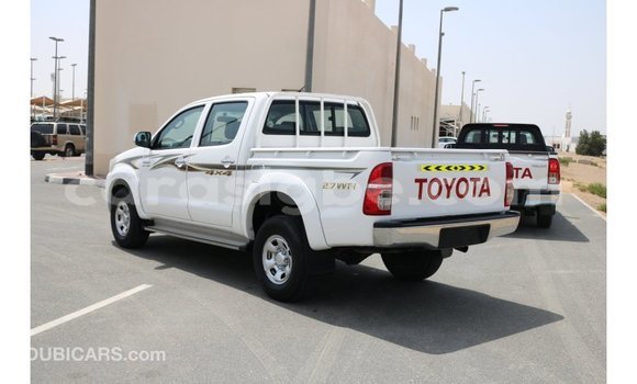 Acheter Import Voiture Toyota Hilux Blanc à Import - Dubai, Togo