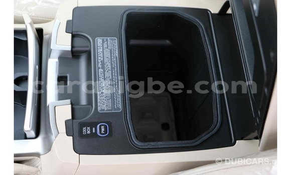 Acheter Import Voiture Toyota Land Cruiser Noir à Import - Dubai, Togo Acheter Import Voiture Toyota Land Cruiser Noir à Import - Dubai, Togo