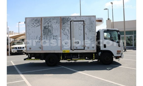 Buy Import Isuzu FTR 850 White Truck in Import - Dubai in Togo