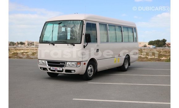 Acheter Import Utilitaire Mitsubishi L400 Blanc à Import - Dubai, Togo