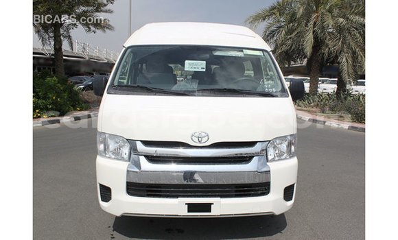 Acheter Import Voiture Toyota Hiace Blanc à Import - Dubai, Togo Acheter Import Voiture Toyota Hiace Blanc à Import - Dubai, Togo