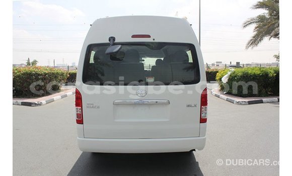 Acheter Import Voiture Toyota Hiace Blanc à Import - Dubai, Togo Acheter Import Voiture Toyota Hiace Blanc à Import - Dubai, Togo