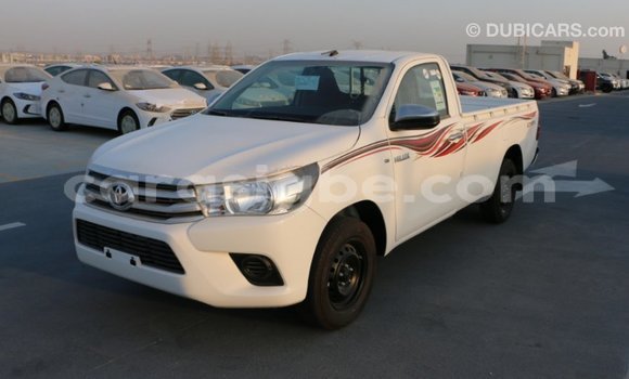 Acheter Import Voiture Toyota Hilux Blanc à Import - Dubai, Togo