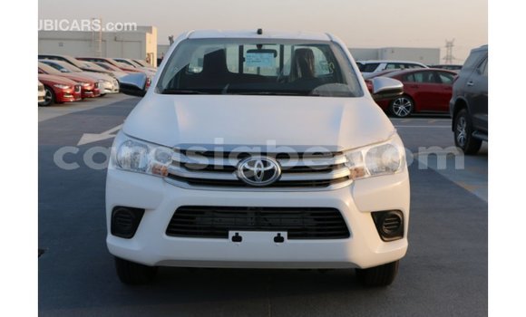 Acheter Import Voiture Toyota Hilux Blanc à Import - Dubai, Togo Acheter Import Voiture Toyota Hilux Blanc à Import - Dubai, Togo