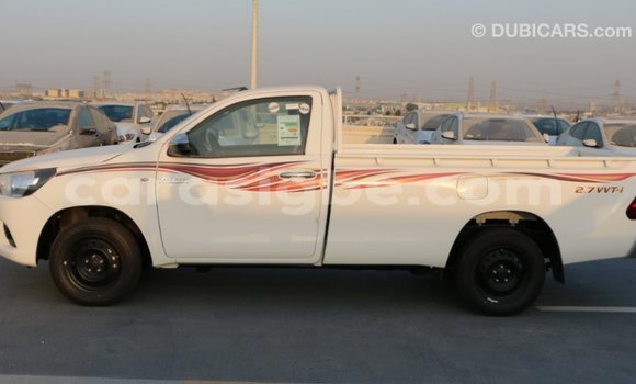 Acheter Import Voiture Toyota Hilux Blanc à Import - Dubai, Togo Acheter Import Voiture Toyota Hilux Blanc à Import - Dubai, Togo