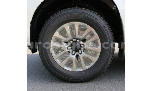 Acheter Import Voiture Toyota Prado Blanc à Import - Dubai, Togo Acheter Import Voiture Toyota Prado Blanc à Import - Dubai, Togo