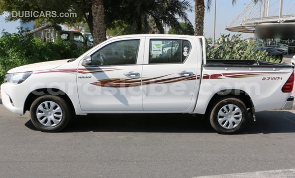 Acheter Import Voiture Toyota Hilux Blanc à Import - Dubai, Togo
