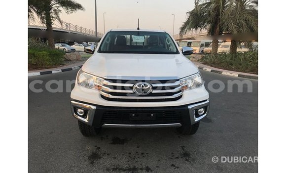 Acheter Import Voiture Toyota Hilux Blanc à Import - Dubai, Togo