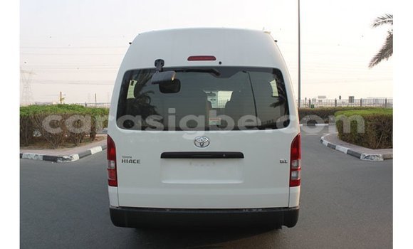Acheter Import Voiture Toyota Hiace Blanc à Import - Dubai, Togo Acheter Import Voiture Toyota Hiace Blanc à Import - Dubai, Togo