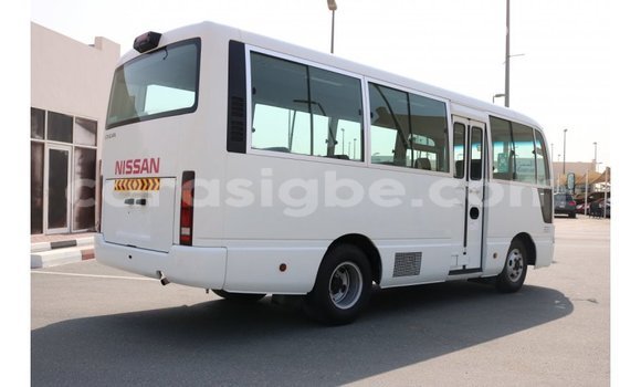 Buy Import Nissan Evalia White Truck in Import - Dubai in Togo Buy Import Nissan Evalia White Truck in Import - Dubai in Togo