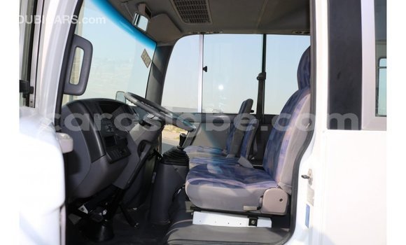 Buy Import Nissan Evalia White Truck in Import - Dubai in Togo Buy Import Nissan Evalia White Truck in Import - Dubai in Togo