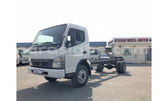 Acheter Import Utilitaire Mitsubishi L400 Blanc à Import - Dubai, Togo