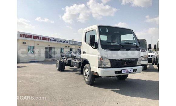 Buy Import Mitsubishi L400 White Truck in Import - Dubai in Togo Buy Import Mitsubishi L400 White Truck in Import - Dubai in Togo