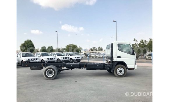 Buy Import Mitsubishi L400 White Truck in Import - Dubai in Togo Buy Import Mitsubishi L400 White Truck in Import - Dubai in Togo